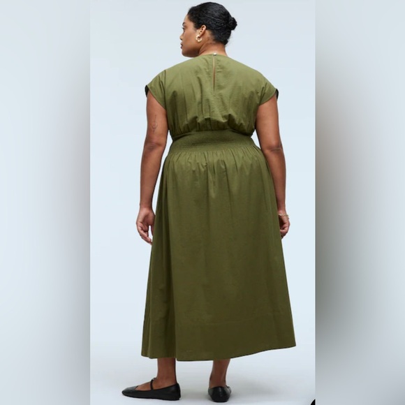 Madewell Plus Smocked-Waist Midi Dress in Stripe Seersucker - Picture 2 of 11